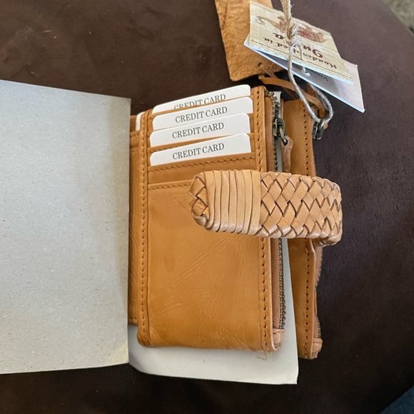 Tan Leather Trifold Wallet NWT 5 X 4 - Picture 3 of 16